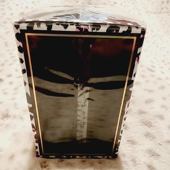 I love Juicy Couture Eau De Parfum Spray 3.4 Oz./ 100 Ml for Women - Picture 8 of 15